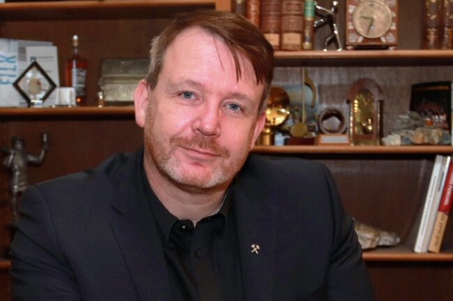 Sven Krüger (48) ist seit Sommer 2015 Oberbürgermeister von Freiberg. Er hat angekündigt, sich bei der Wahl im Juni erneut um das Amt zu bewerben. 