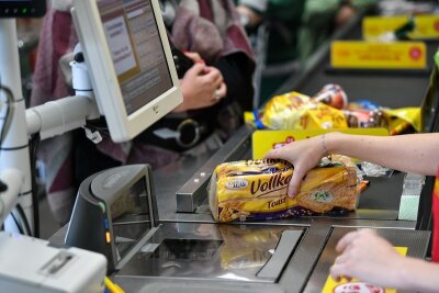 Coronaverordnung: Sachsen stellt Verkaufsregelungen für Supermärkte klar - Der Corona-Krisenstab der Landesregierung hat heute die bestehenden Regeln für Supermärkte nachgeschärft. 