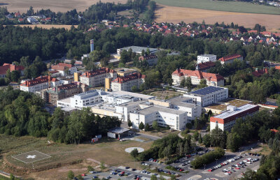 Coronavirus: So sind die Krankenhäuser im Landkreis Zwickau vorbereitet - Blick auf das Zwickauer Heinrich-Braun-Krankenhaus, das größte im Landkreis.