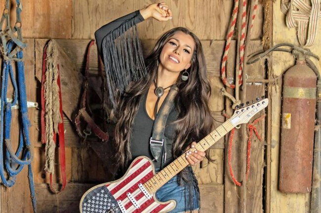 Country-Rakete Jessica Lynn in Kleinwaltersdorf: Landgasthof Fischer lädt zum Konzert - Die Country-Sängerin Jessica Lynn tritt im Landgasthof Fischer Kleinwaltersdorf auf. 
