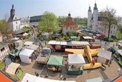 Crimmitschau: Ausflugsort lockt mit mitteldeutschem Korbmacher- und Pflanzenmarkt - Zum Korbmacher- und Pflanzenmarkt gibt es am Wochenende im Schlosshof wieder unzählige Verkaufsstände.