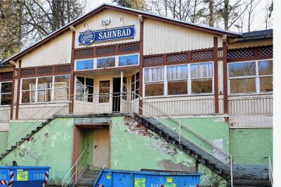 Crimmitschau: Kantine im Sahnbad wird begutachtet - 2018 wurde die Immobilie im Sahnbad wegen ihres schlechten Zustandes geschlossen. 