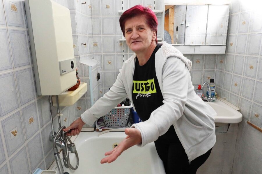 Crimmitschau: Mieterin seit Wochen ohne Wasser aus dem Hahn - Seit Wochen ohne Wasser: Helga Haugk streitet sich deshalb mit ihrer Vermieterin. Beide Parteien haben inzwischen Anwälte eingeschaltet.