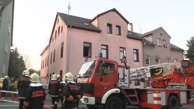 Angebranntes Essen hat am Dienstagfrüh in Crimmitschau Feuerwehreinsatz an der Glauchauer Landstraße geführt.