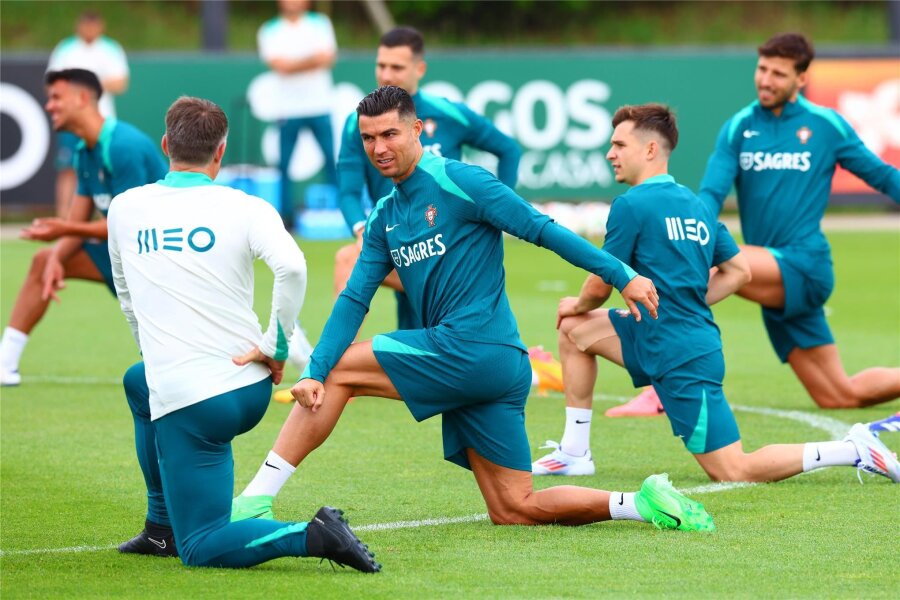 Cristiano Ronaldo und Portugal wollen Auftaktsieg in Leipzig - Die Portugiesen um Cristiano Ronaldo zählen bei der Europameisterschaft zu den Favoriten auf den Titel.