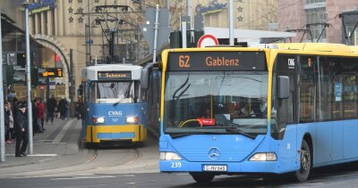 CVAG lässt Busse und Bahnen zwei Wochen lang seltener fahren - Es war die größte Umgestaltung im Chemnitzer Nahverkehr seit Jahren: Anfang Dezember 2017 nahm die Chemnitzer Verkehrs AG ein neues Liniennetz inBetrieb. Wie das bei den Nutzern von Bus und Bahn ankommt und wo diese Nachbesserungen erwarten, zeigen die Ergebnisse einer Umfrage.