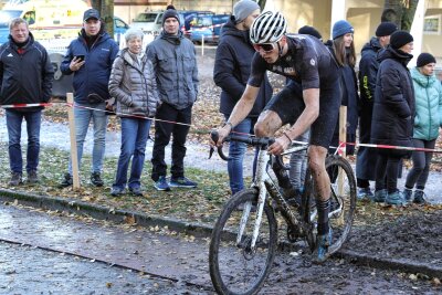 Cyclo-Cross im Bergischen Land: Erzgebirger pflügen bei deutscher Meisterschaft mit Erfolg durchs Gelände - Lennart Lein ist etatmäßig ein Straßenradsportler. Aber auch im Gelände trumpfte der Schwarzenberger jetzt auf.
