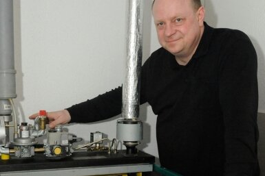 Auf die Erzeugerseite gewechselt: Jens Helmstedt nutzt seine Heizung auch zur Stromerzeugung und legte sich mit dem Energieerzeuger Envia M an