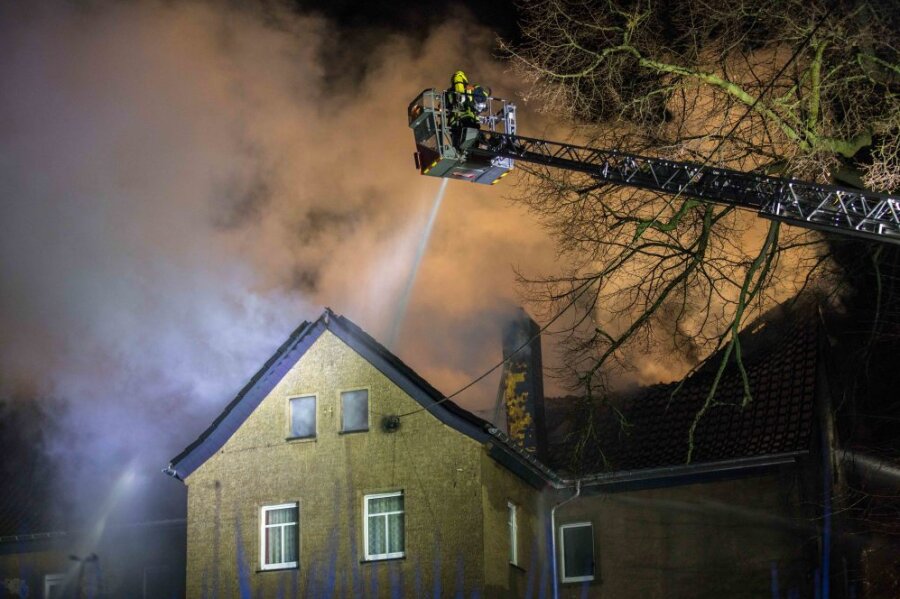 Dachstuhlbrand in Leubsdorf - 