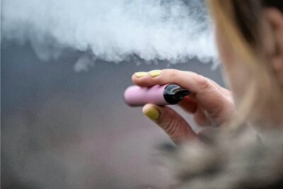 Dampfen ist das neue Rauchen: Die versteckte Gefahr von Vapes - Heute schon gevaped? Die bunten Dampfzigaretten gehören bei vielen zum Alltag - obwohl sie großen Schaden anrichten können. 