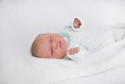 Das Auer Neujahrsbaby ist ein Mädchen - Die kleine Amelie erblickte am Neujahrstag um 8.37 Uhr das Licht der Welt.
