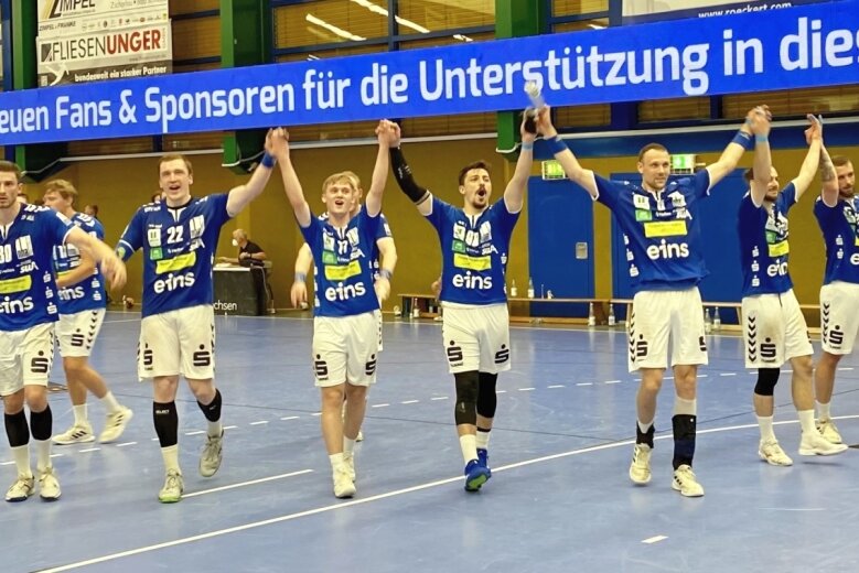Auch das letzte Saisonspiel 2020/21 zuhause gegen Wilhelmshaven entschieden die Zweitliga-Handballer des EHV Aue Ende Juni für sich und durften mit ihren Fans jubeln. Denn Rang 5 ist die bisher beste Platzierung der Erzgebirger in 30 Jahren Bundesliga-Zugehörigkeit. 