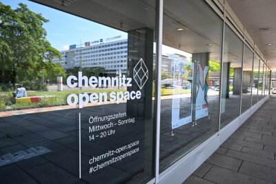 Das freie Zimmer hinterm Marx-Kopf: Was es mit dem Open Space auf sich hat - Öffnet am Freitag wieder: Der Open Space hinterm "Nischel" in Chemnitz.