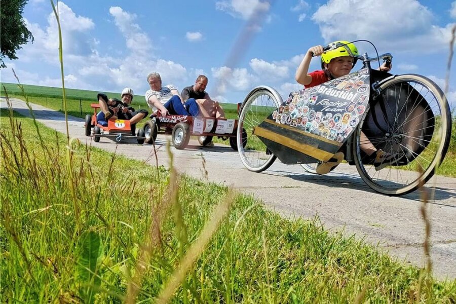 Das Meppelrennen ist in Clausnitz zurück - Der siebenjährige Felix (vorn) fiebert dem Meppelrennen am Wochenende entgegen.