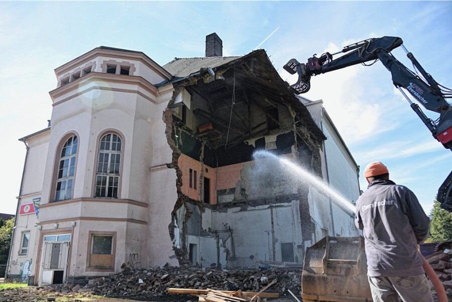 Das Oelsnitzer Schützenhaus verschwindet - 