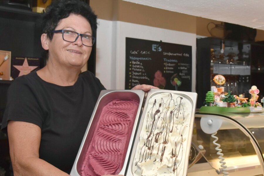 Das Rockcafé unter Vogtlands Eisdielen - Klassische Eissorten sind bei Kerstin Dobritzsch in Bad Brambach gefragt.
