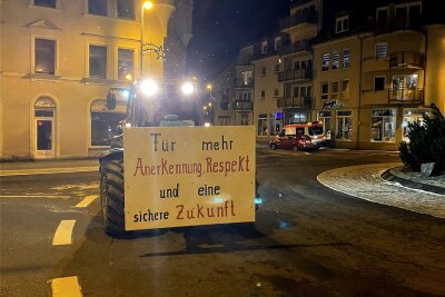 „Das verdient Anerkennung“: Klingenthaler Stadtrat würdigt friedlichen Ablauf der Protestaktionen - Bei den Bauernprotestes der vergangenen Tage in Klingenthal.