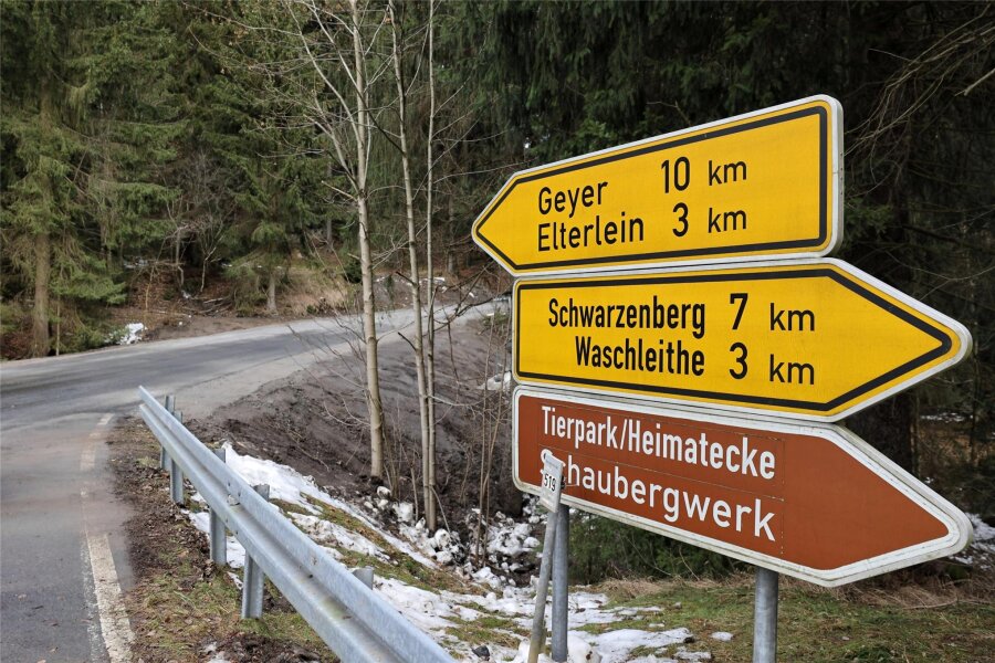 Dauerärgernis im Erzgebirge ist nun Geschichte: S 222 zwischen Grünhain und Elterlein bald wieder frei befahrbar - Keine Ampel und keine Baustelle mehr: Ab Freitagnachmittag darf der Verkehr über die neue Brücke wieder rollen.