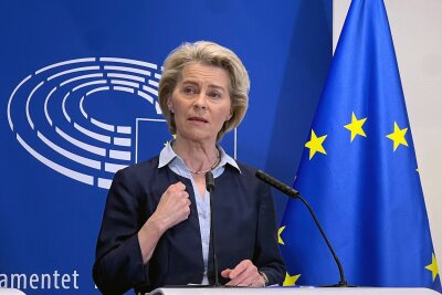 Dauerstreit Asyl: EU-Parlament stimmt für schärfere Regeln - EU-Kommissionspräsidentin Ursula von der Leyen begrüßte die Zustimmung des Parlaments zur Asylreform.