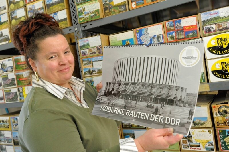 Heike Horn und der preisgekrönte Kalender "Moderne Bauten der DDR"