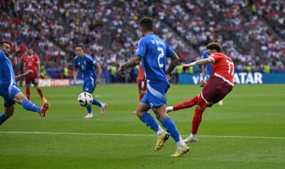Debakel für Titelverteidiger Italien: Aus gegen die Schweiz - Direkt nach dem Seitenwechsel erhöhte Ruben Vargas mit einem Traumtor auf 2:0.