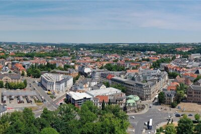 Debatte über Zukunft der Stadt Zwickau wird zu Generalabrechnung - Zwickau ist nicht nur von oben betrachtet eine schöne Stadt. Sie muss jedoch weiterentwickelt werden. Dazu werden auch Visionen benötigt. 
