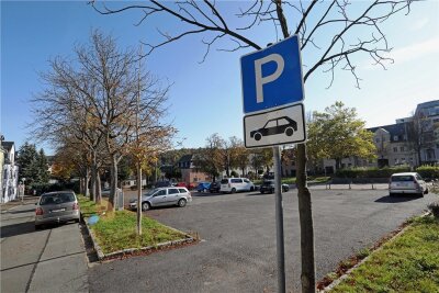 Debatte um Parkgebühren in Lichtenstein läuft an - Als die Stadt einmal Gebühren am Neumarkt einführte, parkten die Leute die Nebenstraßen zu. 