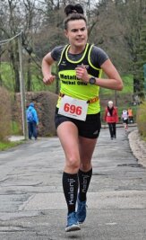 Debütant feiert Marathonsieg - Als Klingenthalerin mag Susan Weigert das wellige Profil des Waldlaufes. Im Halbmarathon siegte sie vor zwei weiteren Vogtländerinnen.