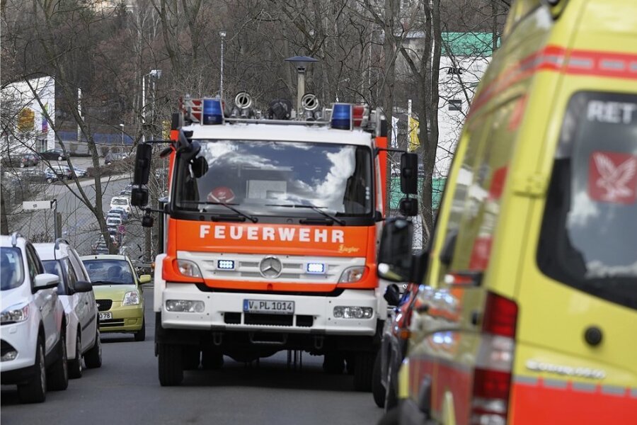 Defizite beim Brandschutz: Plauens Oberbürgermeister bittet Feuerwehren um Geduld - Die Feuerwehren in Plauen verfehlen nach Einschätzung von Gutachtern das angestrebte Niveau beim Brandschutz. Um die Probleme zu lösen, fehlt es der Stadt Plauen an Geld.