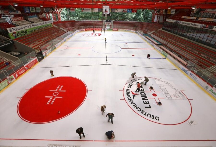 Drei Wochen später als bisher geplant sollen die Teams aus der Deutschen Eishockey Liga 2 (DEL 2) in die Saison 2019/20 starten.