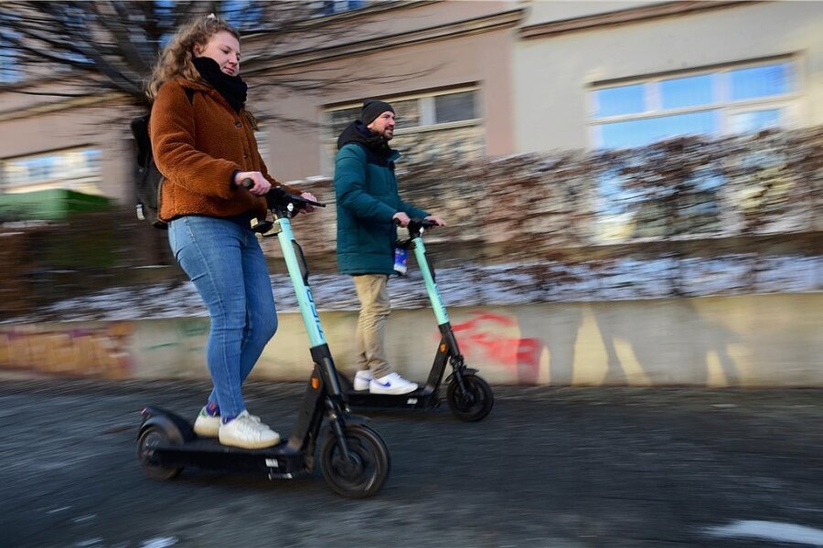 Demnächst 150 weitere E-Scooter für Chemnitz - Elektroroller zum Leihen sind in Chemnitz immer mehr unterwegs. #l