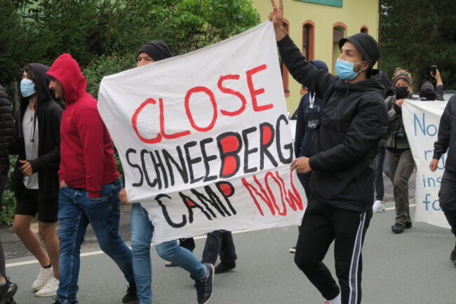 Demo für Verbesserung der Lebenssituation in Schneeberger Erstaufnahme - 