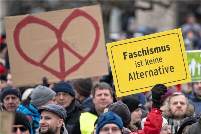 Demo gegen Rechtsextremismus am Samstag in Plauen: Was wann geplant ist - Wie zuvor bereits in Görlitz (Foto) und vielen anderen deutschen Städten wollen Menschen am Samstag auch in Plauen auf die Straße gehen, um gegen rechtsextremes Gedankengut zu demonstrieren.