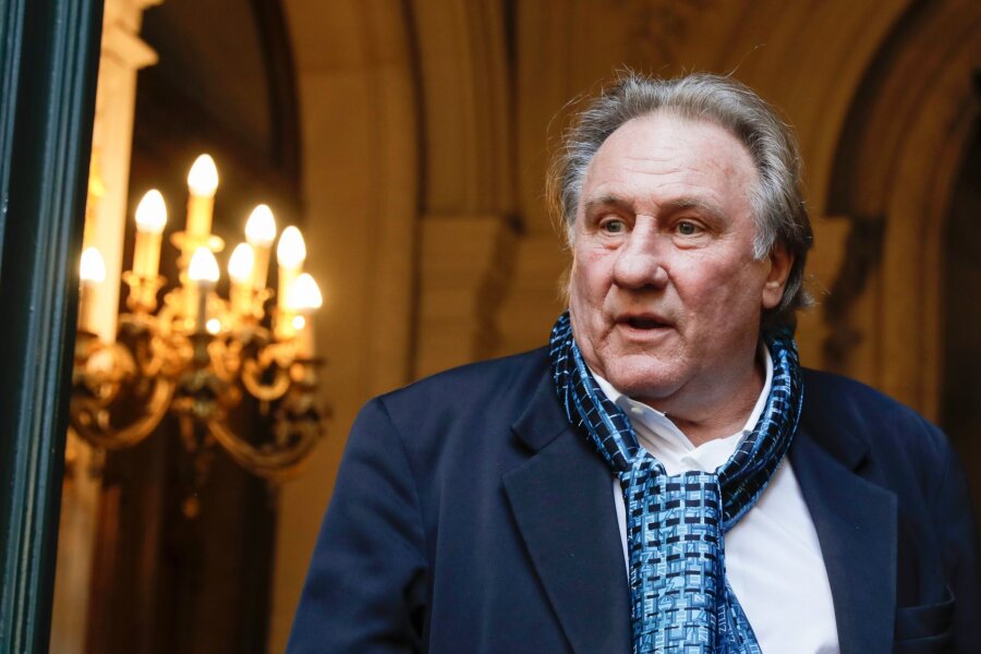Depardieu im Oktober wegen sexueller Übergriffe vor Gericht - Wegen erneuter Vorwürfe sexueller Übergriffe ist der französische Schauspielstar Gérard Depardieu zum Verhör geladen worden (Archivbild).