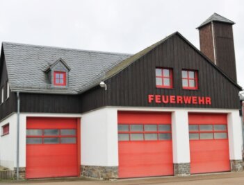 Depot-Neubau: Leubsdorf gibt Gas - Zu klein, zu eng - die Tage des alten Feuerwehrgerätehauses in Leubsdorf sind gezählt.