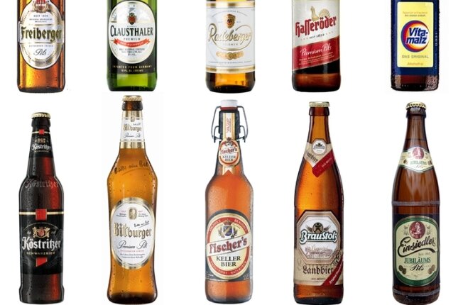 Verschiedene Formen von Bierflaschen im Jahr 2012