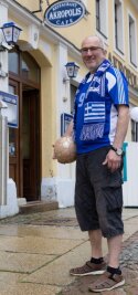 Der Fußball rollt - auch in Annaberg - Aristidis Koutsidis aus Griechenland sieht dagegen Frankreich in der Favoritenrolle. 