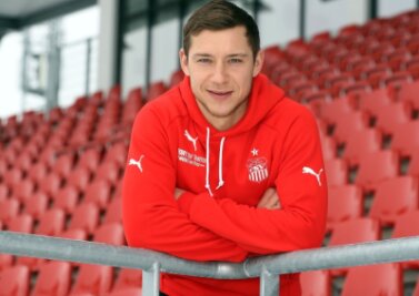 Der Hoffnungsträger - Ist jetzt ein Rot-Weißer: Der 1,82 Meter große Offensivspieler Robert Koch kam vom OFC Neugersdorf zum FSV Zwickau.
