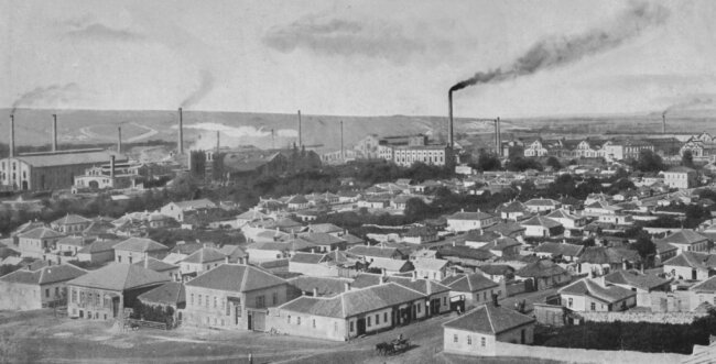Blick über Lugansk mit Hartmann-Werk, etwa 1905. 