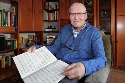 Der Mann, der Sitting Bull vertonte: Zwickauer Komponist Jürgen Golle wird 80 - Jürgen Golle in seinem behaglichen Haus in Zwickau-Oberhohndorf. Der Komponist genießt in der Musikwelt hohe Anerkennung. 