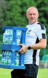 Der Mann für alles bei den Veilchen - Thomas Romeyke, der Mann für alles beim FC Erzgebirge Aue: Busfahrer, Teammanager und Zeugwart. 