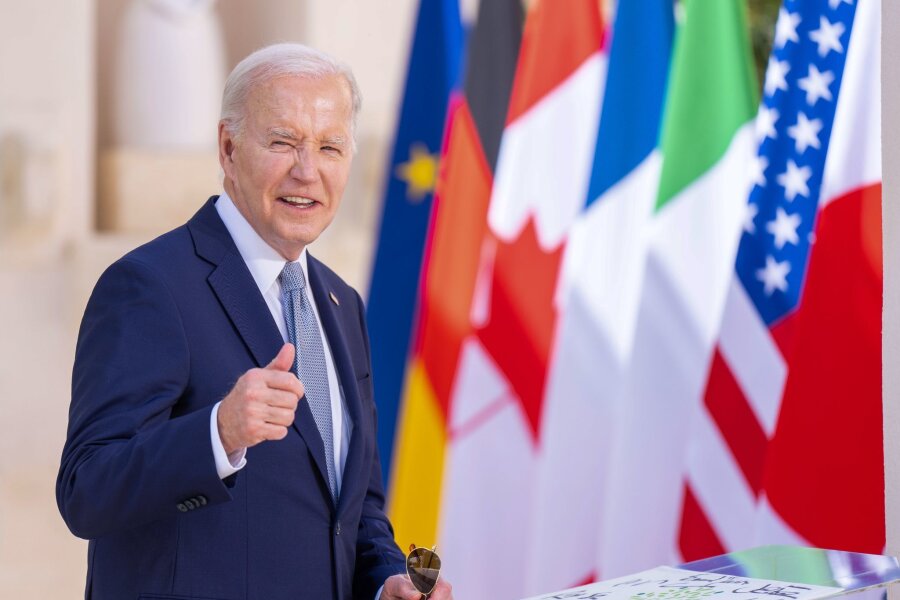 Der tattrige Präsident? Biden sorgt für Gesprächsstoff - US-Präsident Joe Biden beim Gipfeltreffen der G7-Staaten in Bari, Italien.