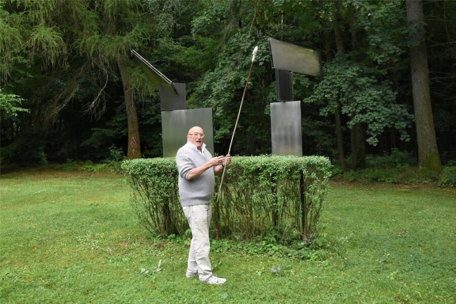 Der Windfänger von Einsiedel - Rund 30 Kunstwerke hat Rolf Lieberknecht auf seinem Grundstück in Einsiedel aufgestellt.