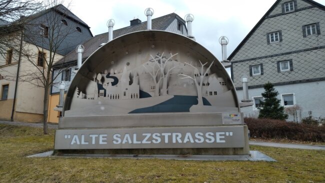 Ach die "Alte Salzstraße" in Neuhausen wird sich bald wieder mitten in einer Schneelandschaft wiederfinden.