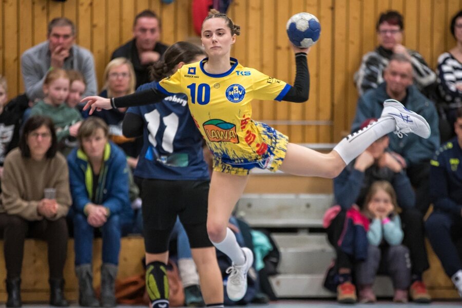 Derby-Sieg hievt Sachsenliga-Handballerinnen aus Marienberg in positiven Bereich - Als eine von drei Marienberger Spielerinnen erzielte Lena Kummich am Samstag sieben Tore. Neben ihr gehörten Nikola Holeckova und Vivian Dresel gegen Schneeberg zu den treffsichersten Werferinnen.