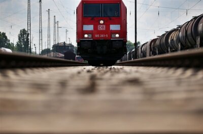 Deutsche Bahn gibt Strecke zwischen Dresden und Hof auf - 