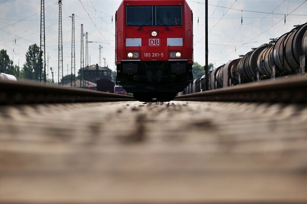 Deutsche Bahn gibt Strecke zwischen Dresden und Hof auf - 