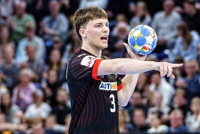 Deutsche Handballer bei Heim-EM heiß auf eine Medaille - Nils Lichtlein ist einer von vier Junioren-Weltmeistern, die für den Umbruch in der deutschen Handball-Nationalmannschaft stehen.
