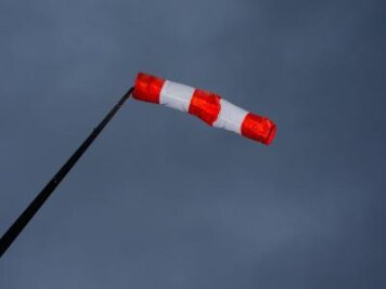 Deutscher Wetterdienst warnt vor orkanartigen Böen im Erzgebirge - 