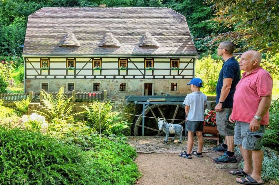 Deutschlands kleinste echte Mühle klappert wieder für Besucher - Die Mühle kann jeweils am ersten Sonntag im Monat besucht werden. 